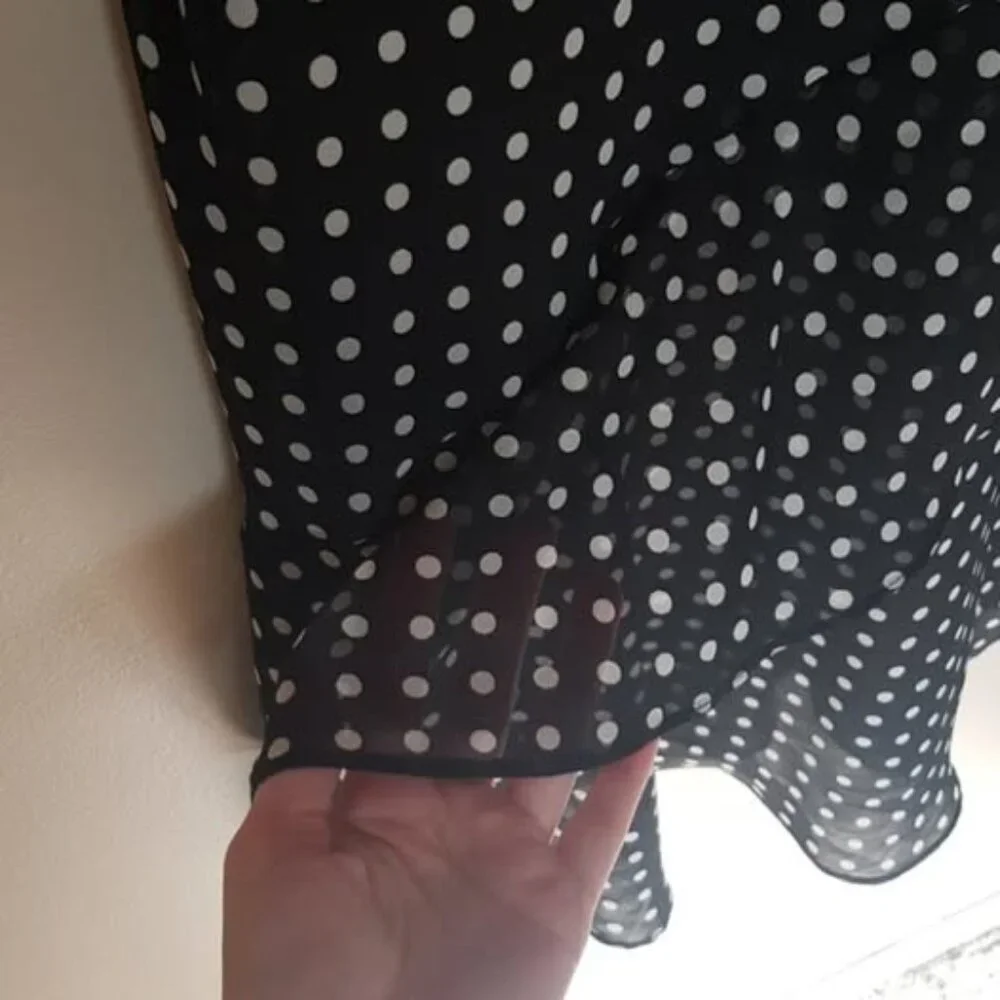 Amanda black & white polka dot bias cut 90s feminine flutter v neck dress sz S - Picture 3 of 5